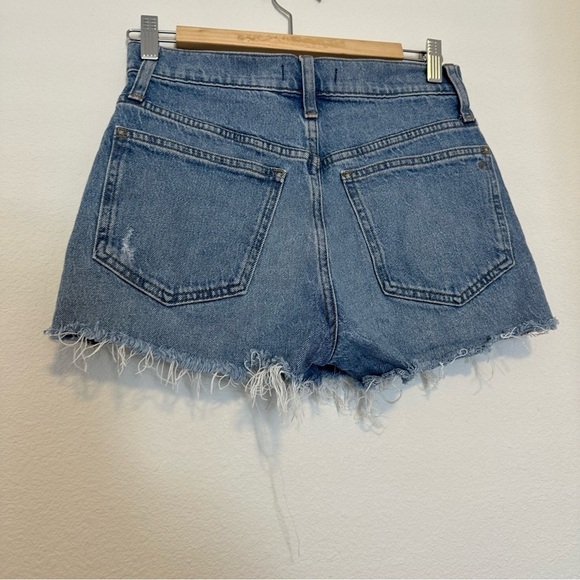Madewell The Perfect Jean Shorts Blue Snyder Wash Size 26 Women’s Raw Hem - Picture 3 of 8